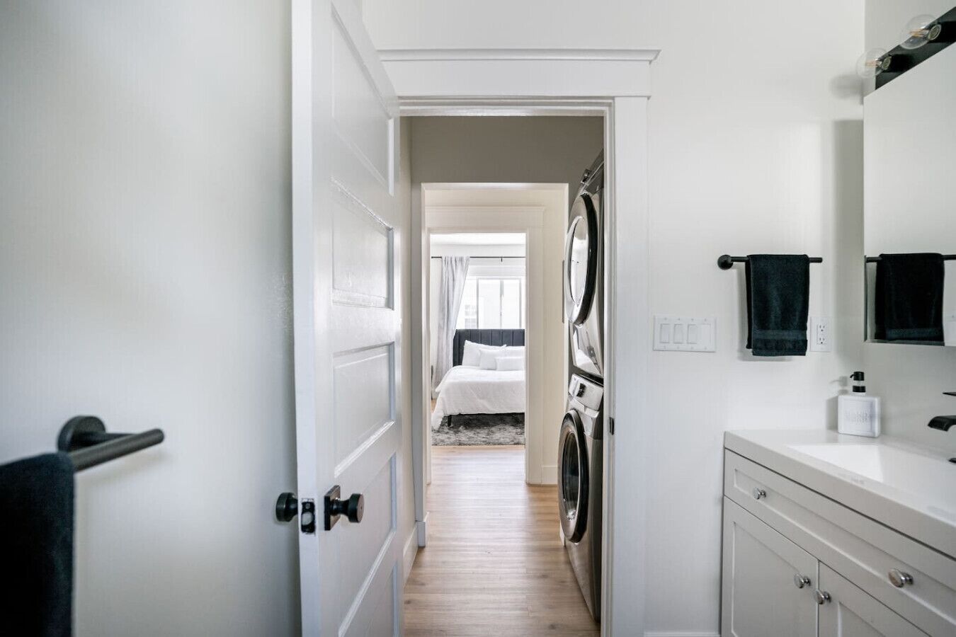 3 bedrooms, desk, iron/ironing board, free WiFi