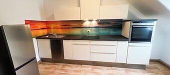Apartment with 3 sleeping rooms, 3 bathrooms, kitchen, wifi, netflix, second fl.