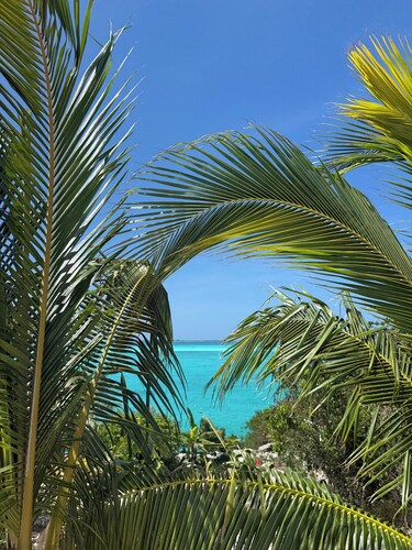 REGATTA VIEW Newly built 3-bedroom House, Water Front Views. George Town, Exuma.