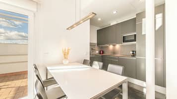 ํจ๋ฐ๋ฆฌ ์ํํธ, ์นจ์ค 2๊ฐ | ์ ์ฉ ์ฃผ๋ฐฉ | ์ ์๋ ์ธ์ง, ์ปคํผ/ํฐ ๋ฉ์ด์ปค, ์ ๊ธฐ ์ฃผ์ ์