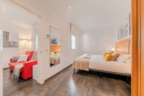 1 bedroom, soundproofing, iron/ironing board, bed sheets