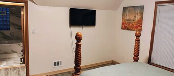 Private room, Near Downtown Milwaukee Fiserv Forum