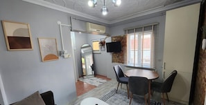 Comfort Penthouse | Living area | TV, printers - Taxim No 1 Suites (Istanbul)