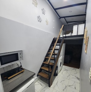 Triple Room, City View | Private kitchen | Mini-fridge, microwave, stovetop, cookware/dishes/utensils - Taxim No 1 Suites (Istanbul)