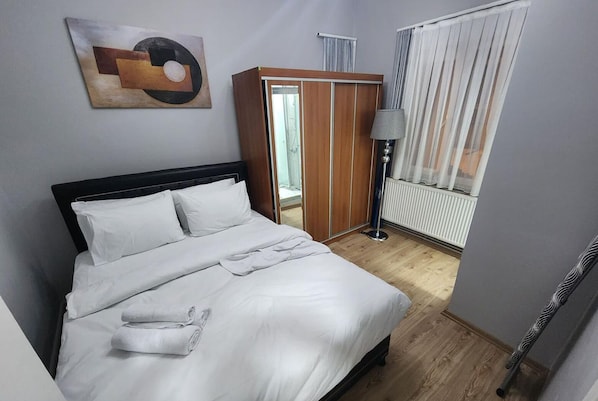 Family Apartment | Premium bedding, down comforters, desk, soundproofing - Taxim No 1 Suites (Istanbul)