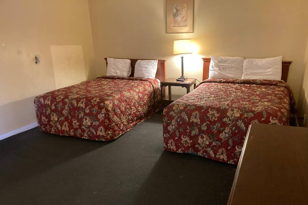 Kamer, 2 tweepersoonsbedden, niet-roken, kitchenette | Gratis wifi, beddengoed