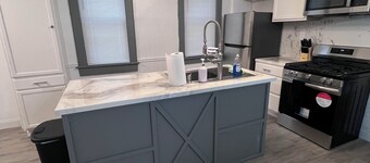 3-bedroom house 5 minutes from Downtown Detroit with wifi access