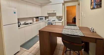 Cozy One Bedroom Basement Apt with Free Parking