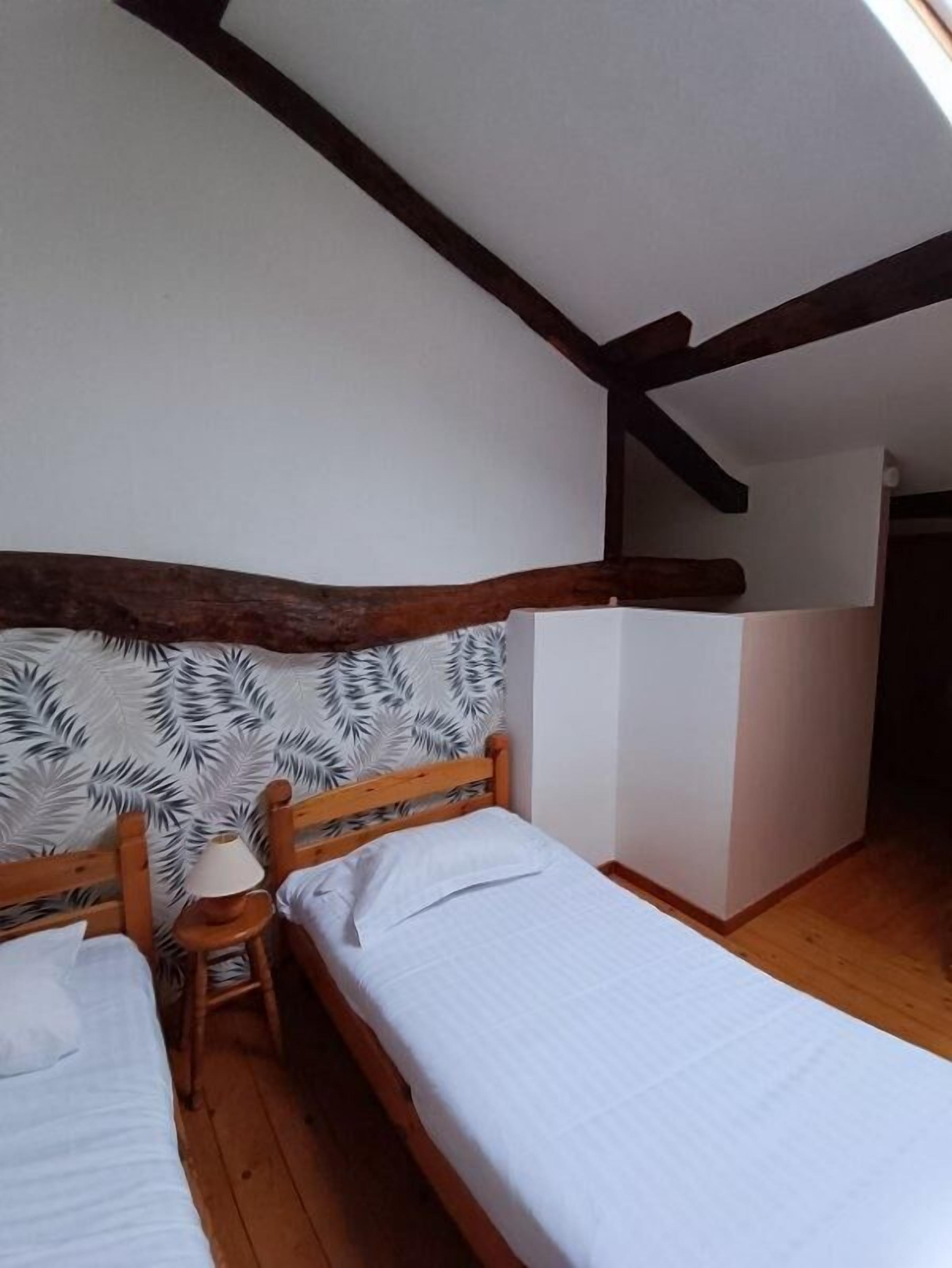2 slaapkamers, een strijkplank/strijkijzer, wifi