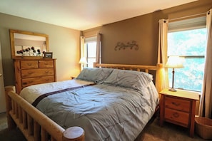 Appart'hÎtel, plusieurs lits, bain à remous, vue montagne (Quiet Cozy Fraser Getaway) | 2 chambres, décoration personnalisée, ameublement personnalisé