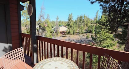 Quiet Cozy Fraser Getaway for 7!
