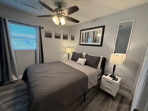 3 bedrooms, desk, iron/ironing board, WiFi