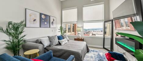 1 Schlafzimmer, Schreibtisch, WLAN, Bettwäsche