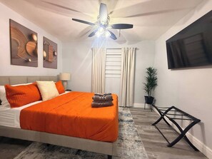 3 bedrooms, desk, iron/ironing board, WiFi