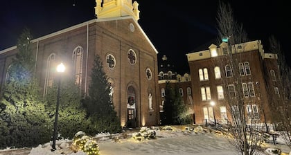 Walk to Dining & Attractions | Free Coffee