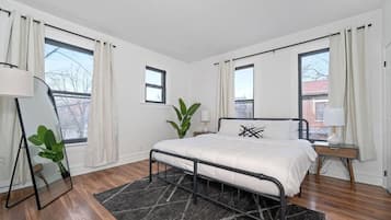 1 bedroom, desk, iron/ironing board, WiFi