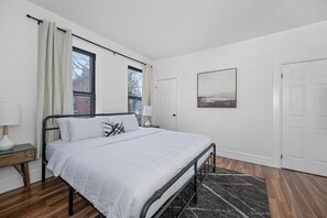 1 bedroom, desk, iron/ironing board, WiFi