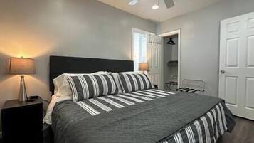 2 bedrooms, iron/ironing board, free WiFi, bed sheets