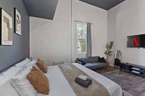 1 bedroom, iron/ironing board, WiFi, bed sheets