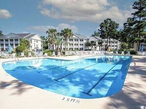 Pool - Marvelous 2-bedroom house with AC in Myrtle Beach (Myrtle Beach)