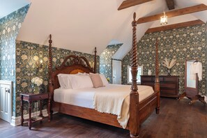 Luxury Studio Suite | Iron/ironing board, free WiFi - The Inn on Church Road (Hershey)