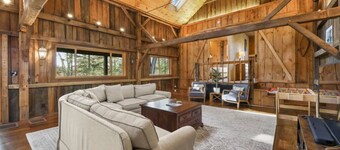 Scribe`s Stable | A/C • Screened in Porch • Sleeps 6