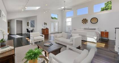 Ridgeview Retreat | Valley Views • Sleeps 6