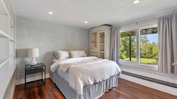 3 chambres, bureau, Wi-Fi gratuit, draps fournis