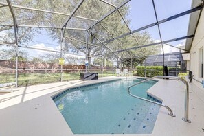 Pool - Top Rated & Stylish 4 bed home, gated neighborhood (Davenport)