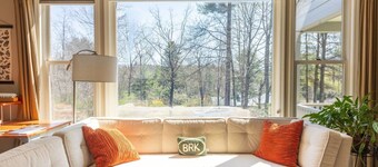 Spacious 4Bd Just a Block from Lake Mansfield!