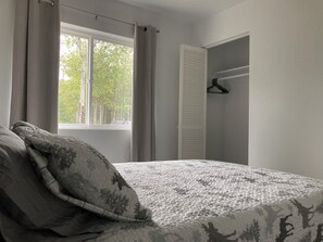 2 bedrooms, WiFi, bed sheets - Nature lovers & fishermen’s paradise in Soldotna near Kenai River, Unit D (Soldotna)