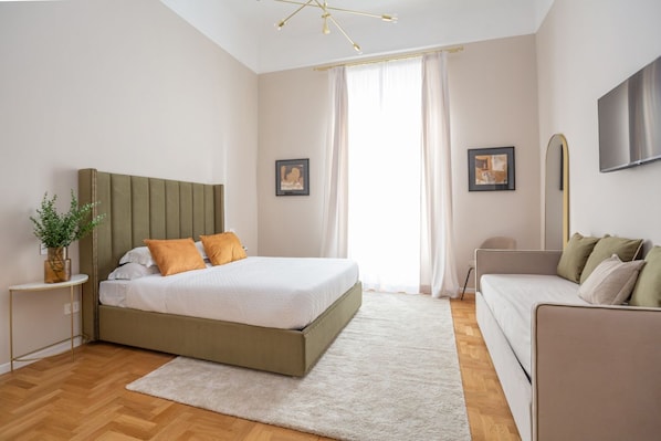 5 quartos, ferros/tábuas de passar roupa, Wi-Fi, roupa de cama