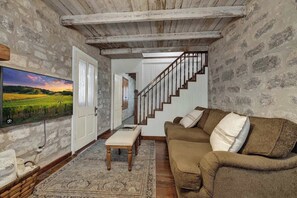 House, Multiple Beds, Patio, Garden View (3499 W US 290- Combo) | Living area