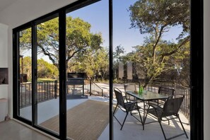 Hus, flere senger, terrasse (407 Lamplight Rd.) | Innvendig