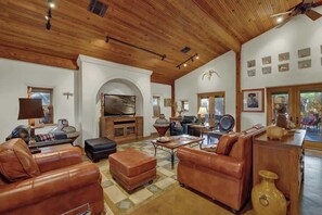 House, Multiple Beds, Hot Tub, City View (409 N Cherry- Will) | Living area - The Willows Retreat - Sleeps 17, Hot-tubs, Close to Main Street! (Fredericksburg)