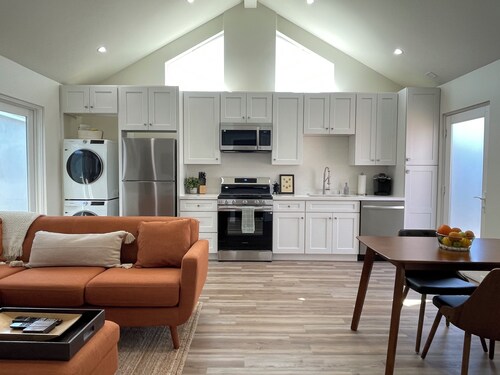 Charming 2 bed/2 bath house near DTLA/Arts District/Pasadena/Dodgers Stadium