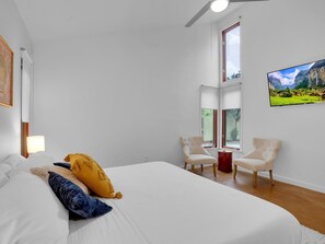 3 soverom, strykejern/-brett, reiseseng for barn og wi-fi