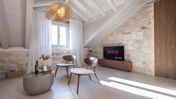 Habitación doble Deluxe | Ropa de cama de alta calidad, edredón y camas con efecto memoria