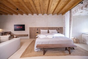 Habitación Deluxe doble | Ropa de cama de alta calidad y edredones de plumas
