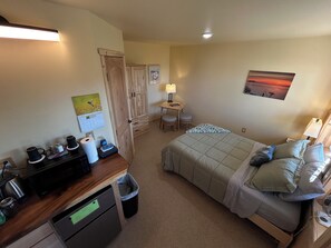 1 chambre, bureau, fer et planche à repasser, Wi-Fi gratuit