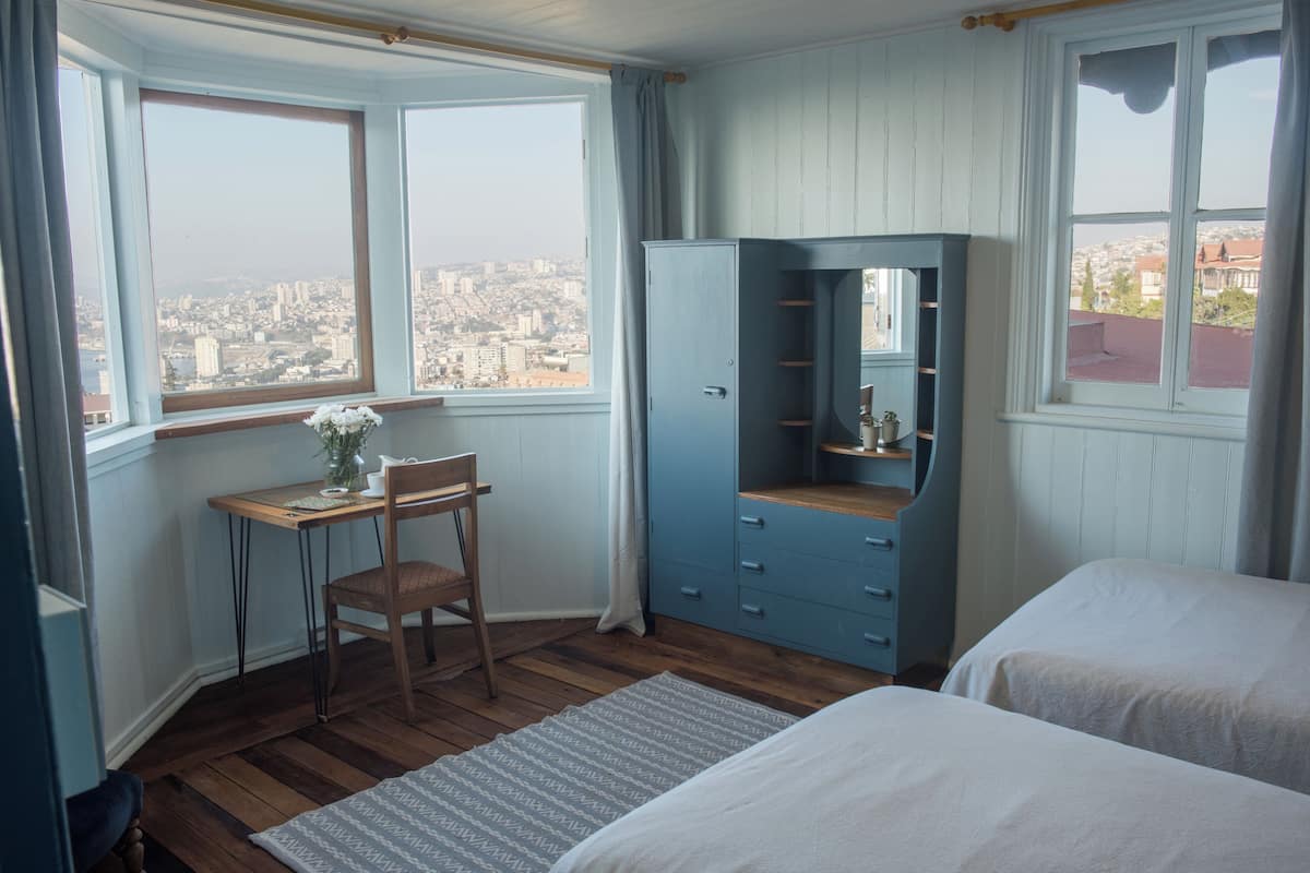 Chambre avec lits jumeaux, vue mer | 1 chambre, Wi-Fi gratuit