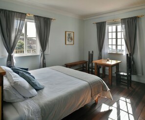 Deluxe Double Room, Sea View - Hotel Faro Azul (Valparaíso)