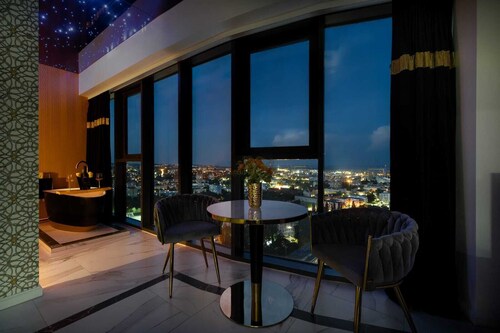 Hanza Tower Original 21st Floor- Sea and City View