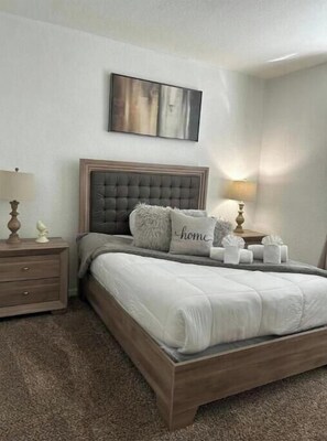 4 quartos, ferros/tábuas de passar roupa, Wi-Fi, roupa de cama