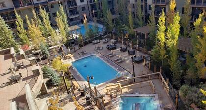 2-bedroom resort in lovely Park City with fitness room, WiFi, AC