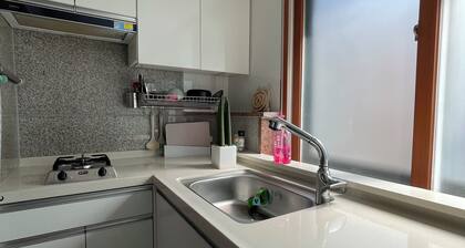 Charming 1-bedroom apartment in brilliant Seoul with WiFi, AC