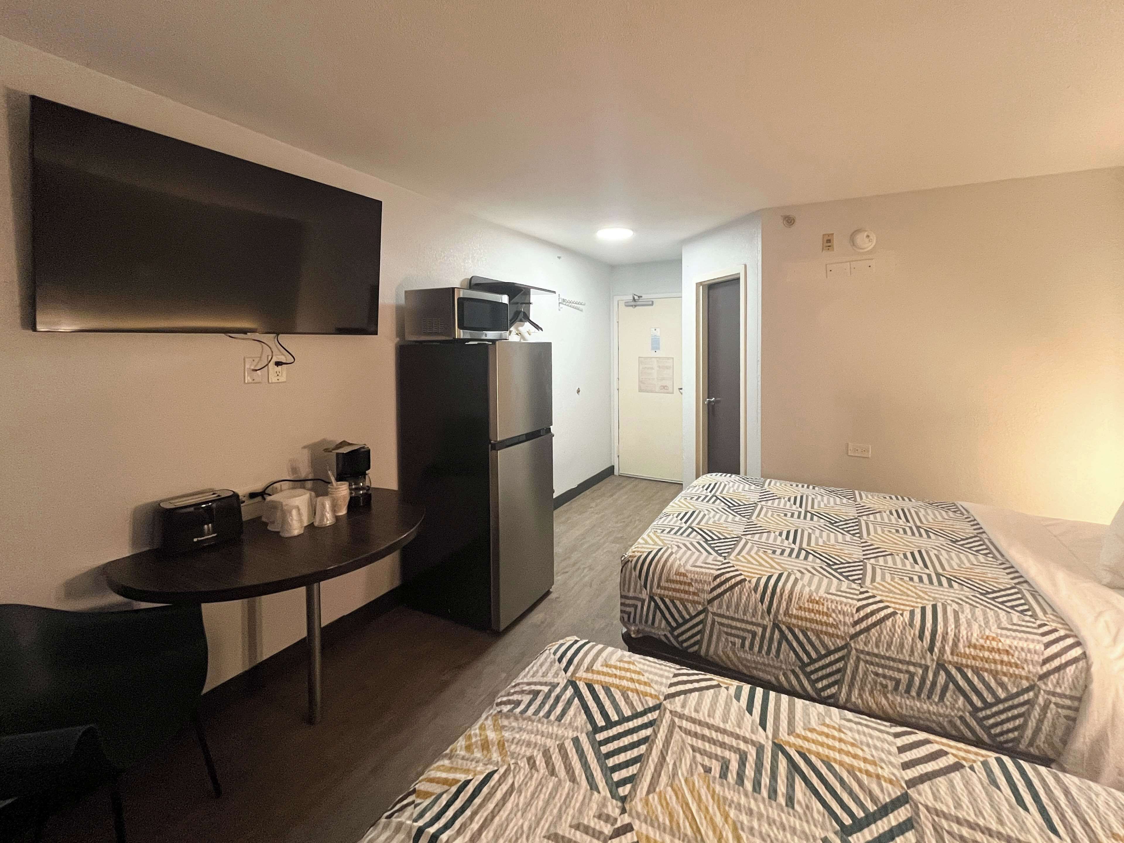 Free WiFi, bed sheets