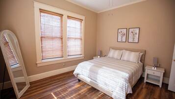 4 bedrooms, iron/ironing board, free WiFi, bed sheets