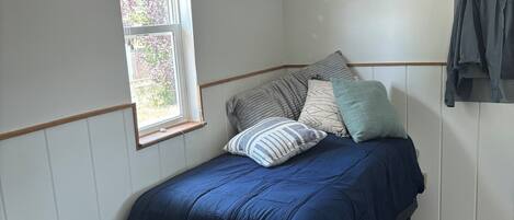 1 habitación, wifi y ropa de cama