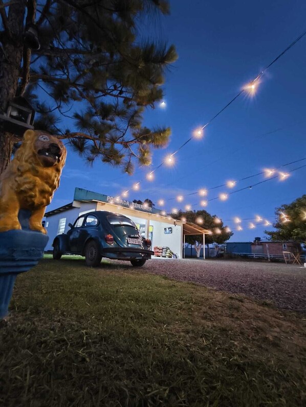 Basic Quadruple Room | Living area